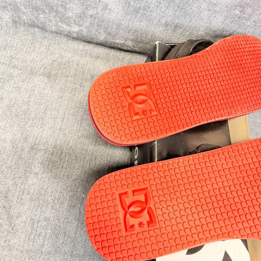 DC Shoes Central Graffik BX Mens 13 Red Black White Synthetic Skate Flip Flops
